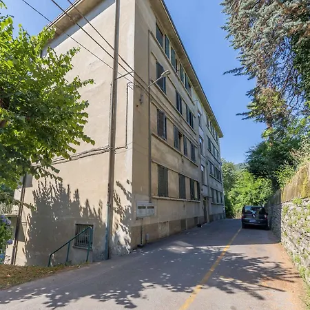 Cherry Tree House Como